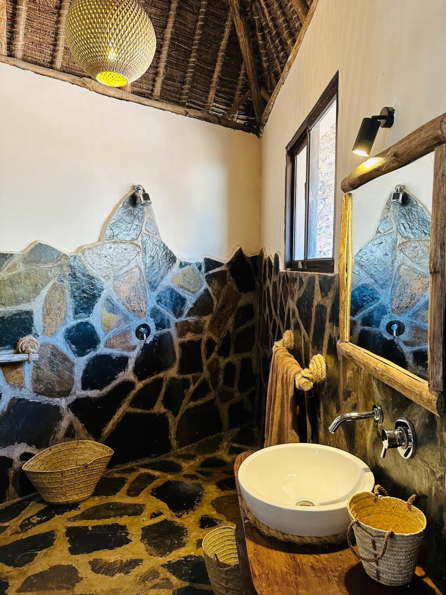 Mwazaro Beach Lodge Shimoni Quarto foto